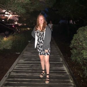 Meet your Posher, Adrianna